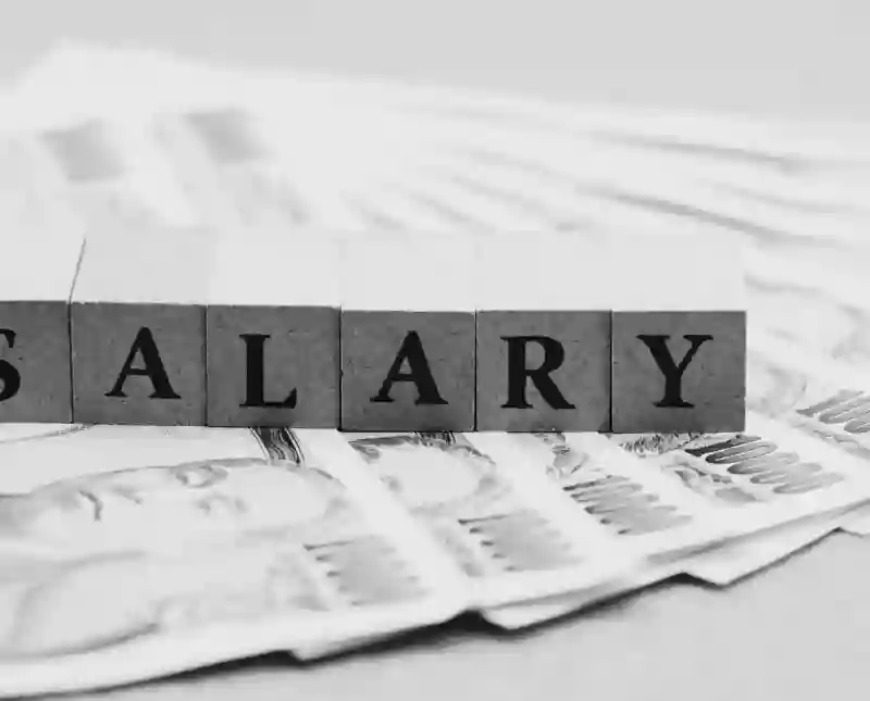 Tiền lương và chế độ làm việc